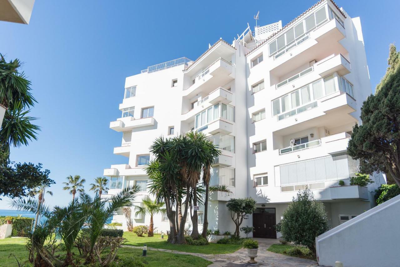 Tgh/ Marbella Beachfront And Center Exterior photo